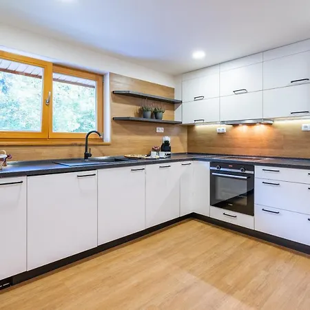 Pod Milonovou Apartment